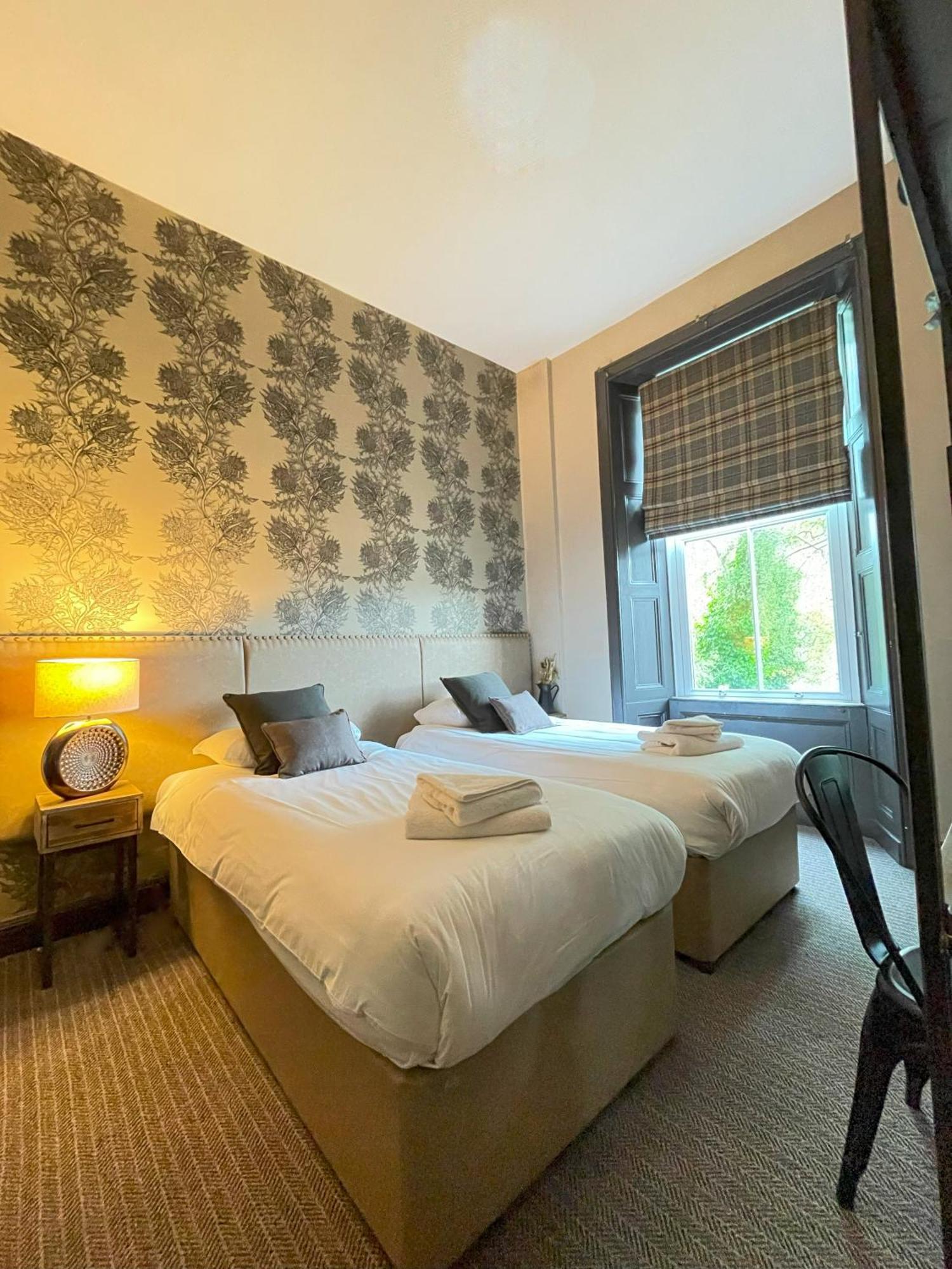 Traquair Arms Hotel Innerleithen Kültér fotó