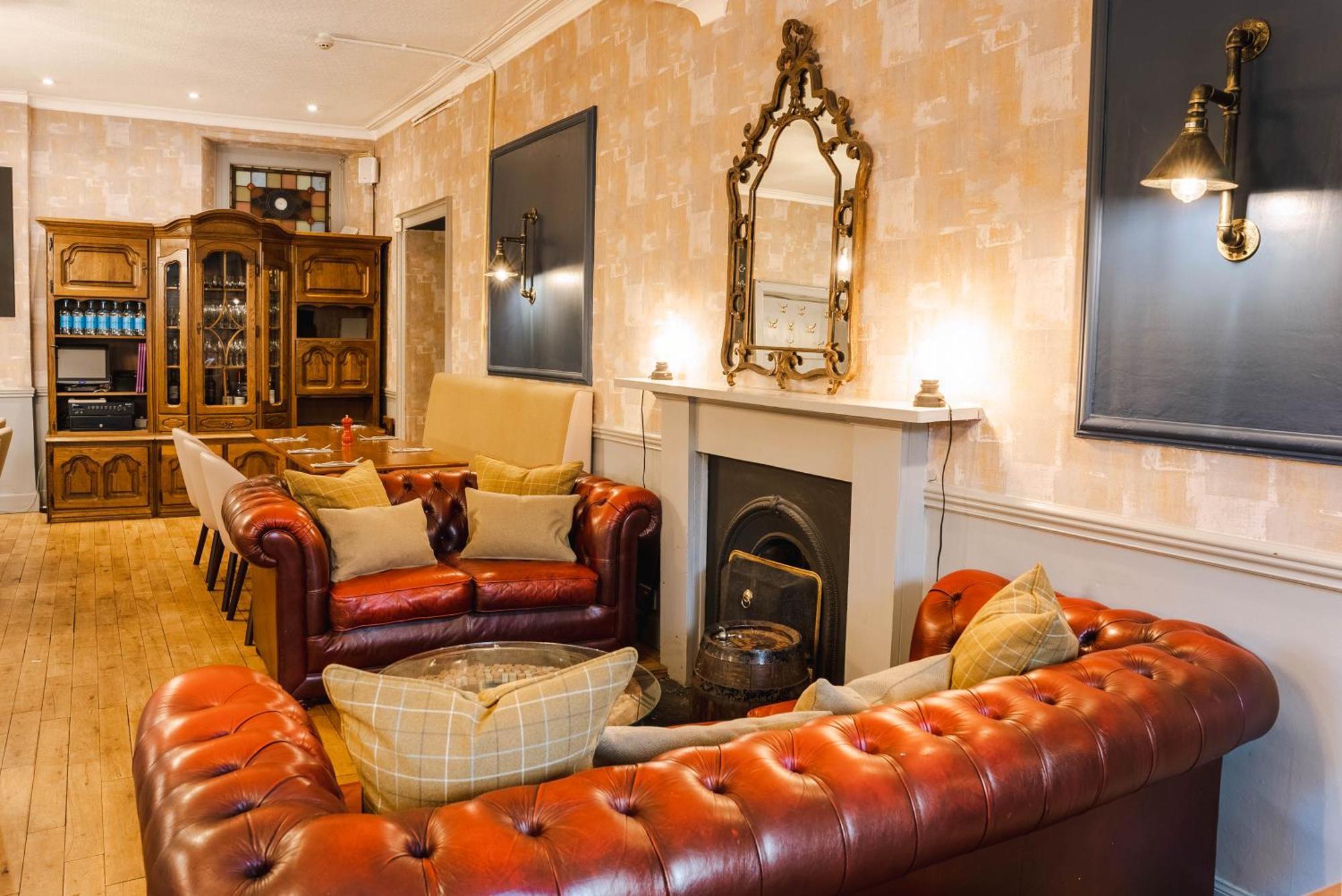 Traquair Arms Hotel Innerleithen Kültér fotó