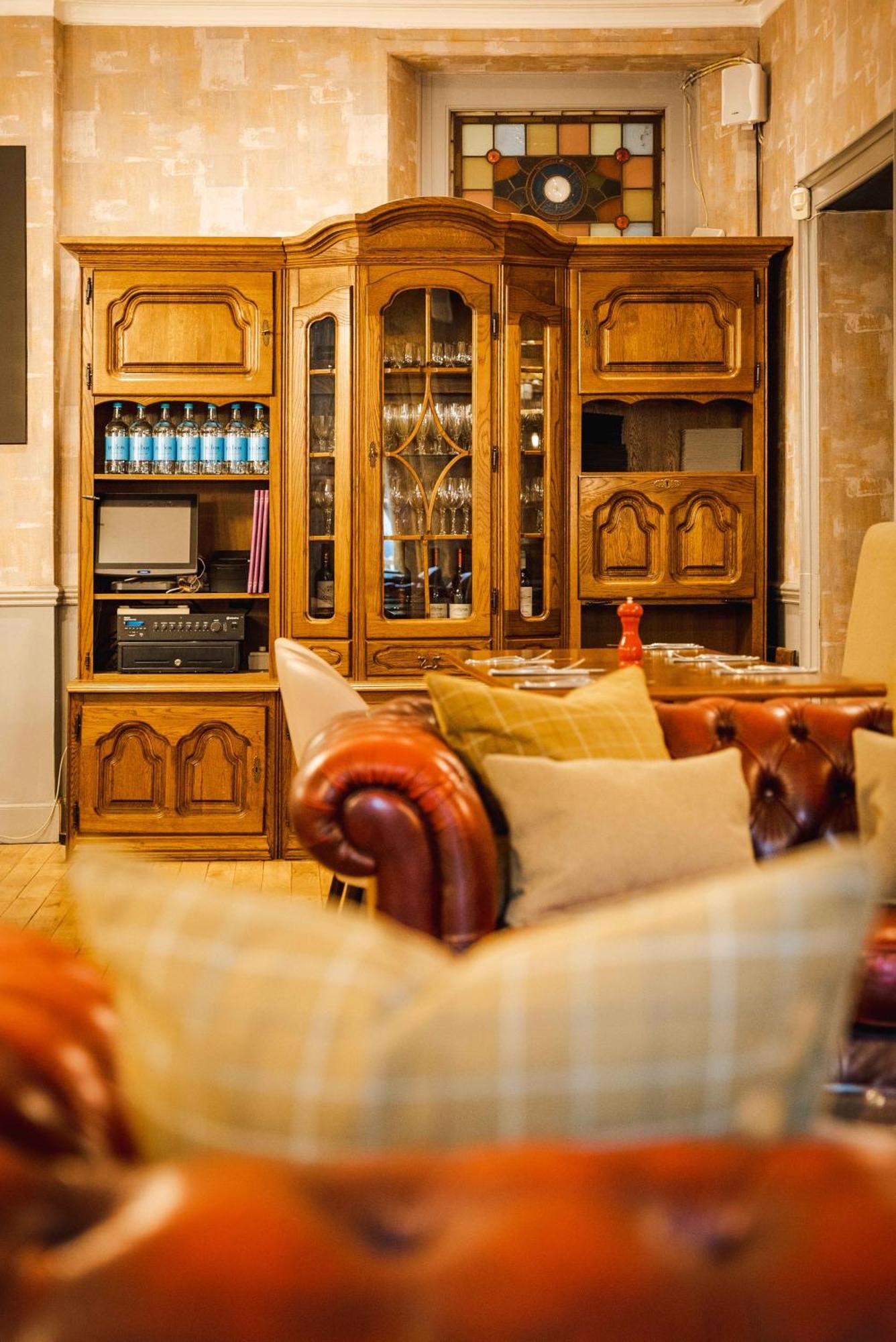 Traquair Arms Hotel Innerleithen Kültér fotó