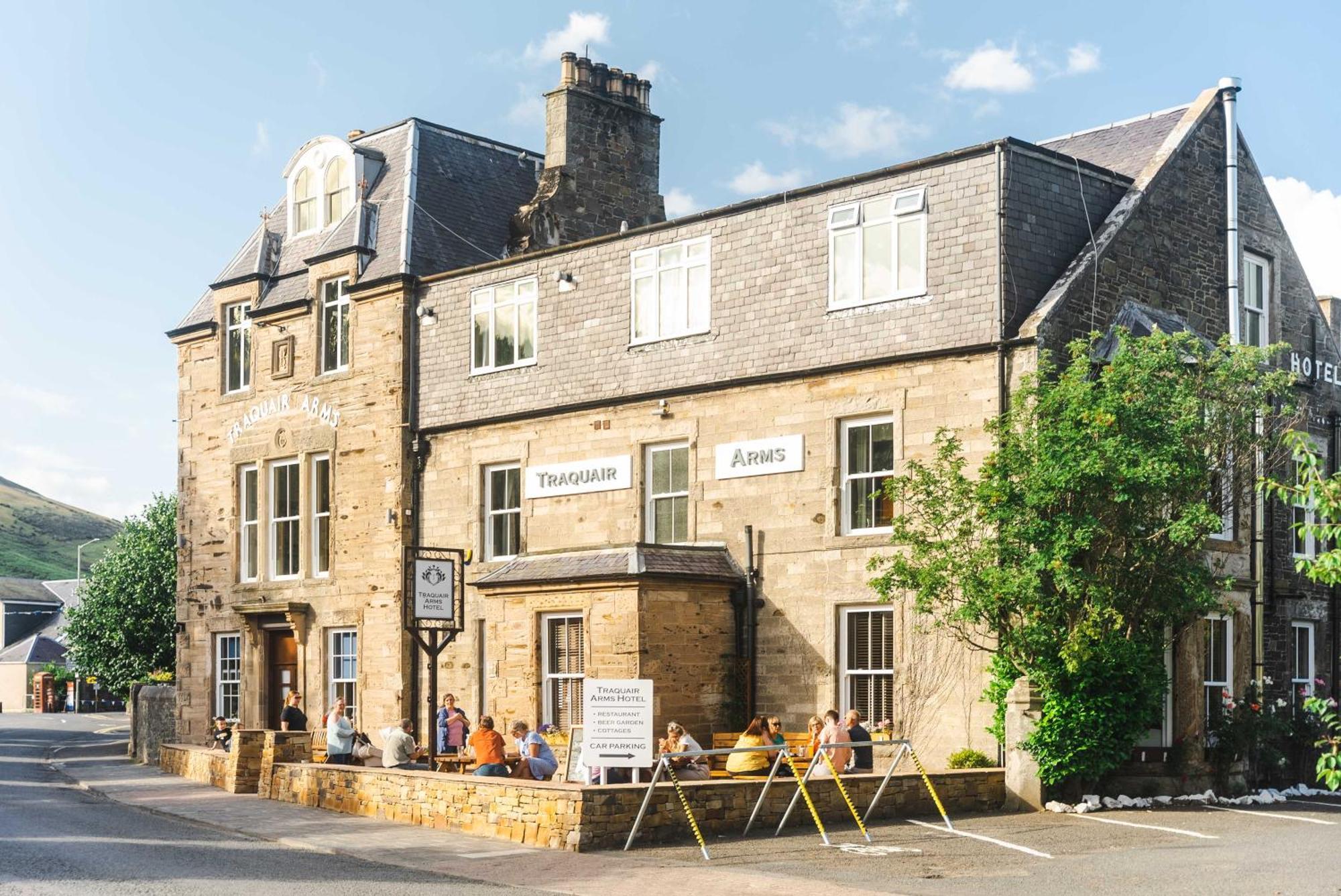 Traquair Arms Hotel Innerleithen Kültér fotó