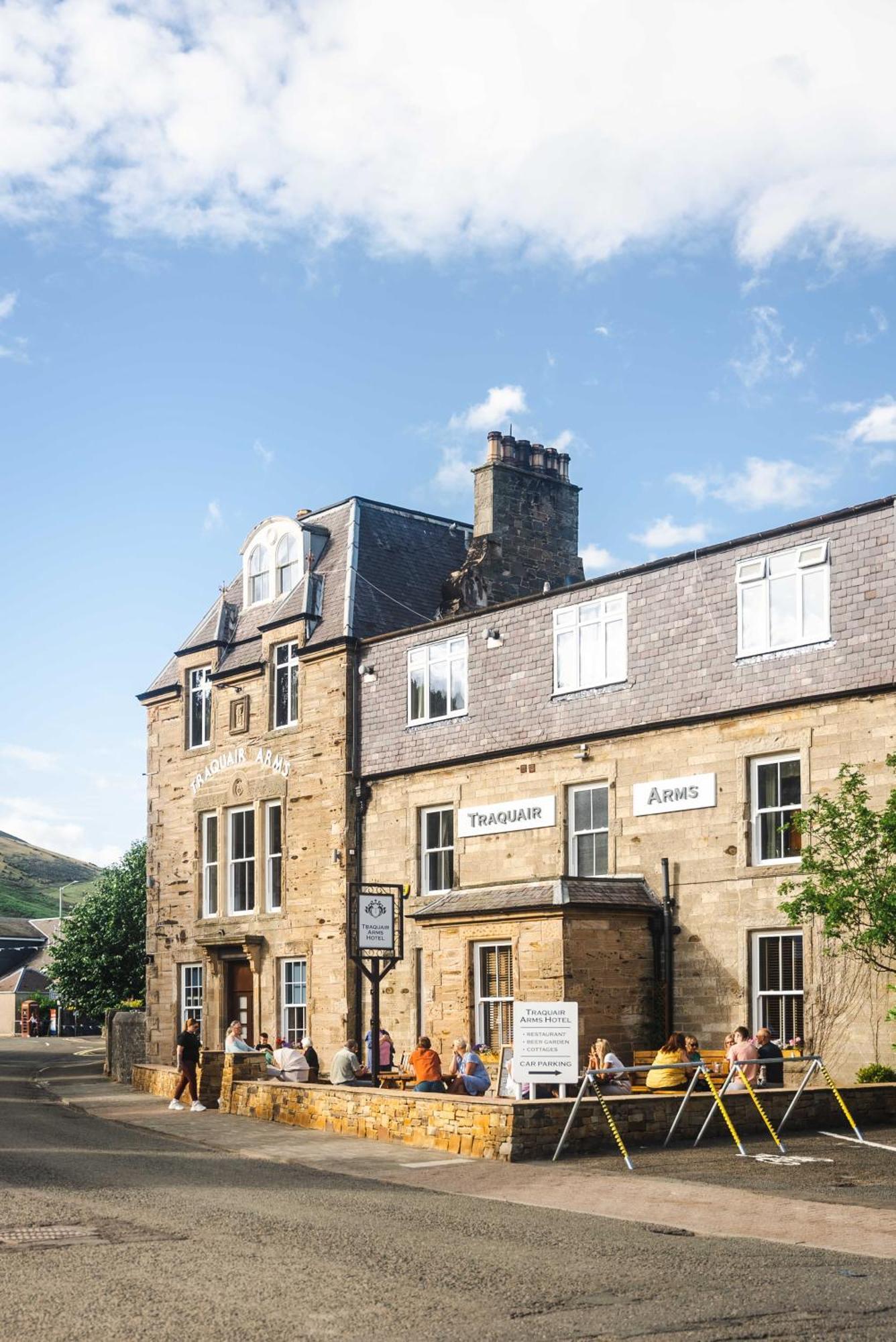 Traquair Arms Hotel Innerleithen Kültér fotó